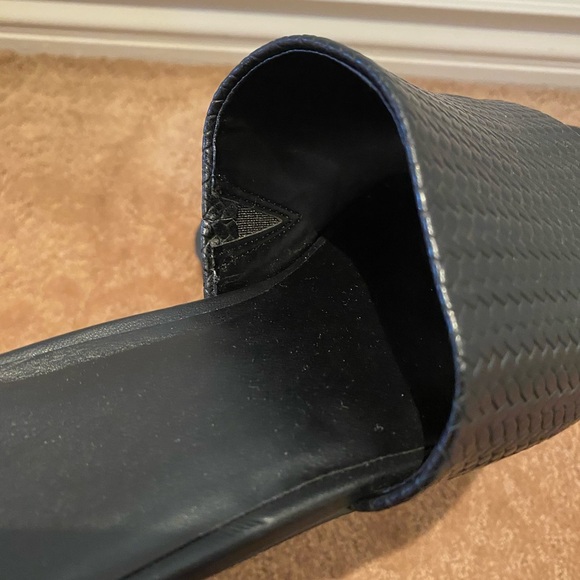 Women’s Black Textured Slide Sandals New Size 9.5 vegan Nordstrom Rack - Picture 4 of 10